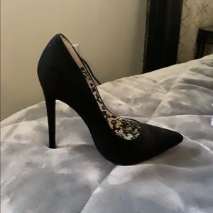 Black pumps size5.5